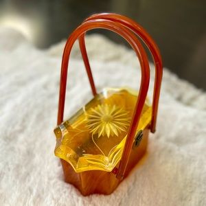 Original Rialto NY Lucite Purse with carved daisy lid. Rare!